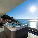 Lucy Apartamento Omiš